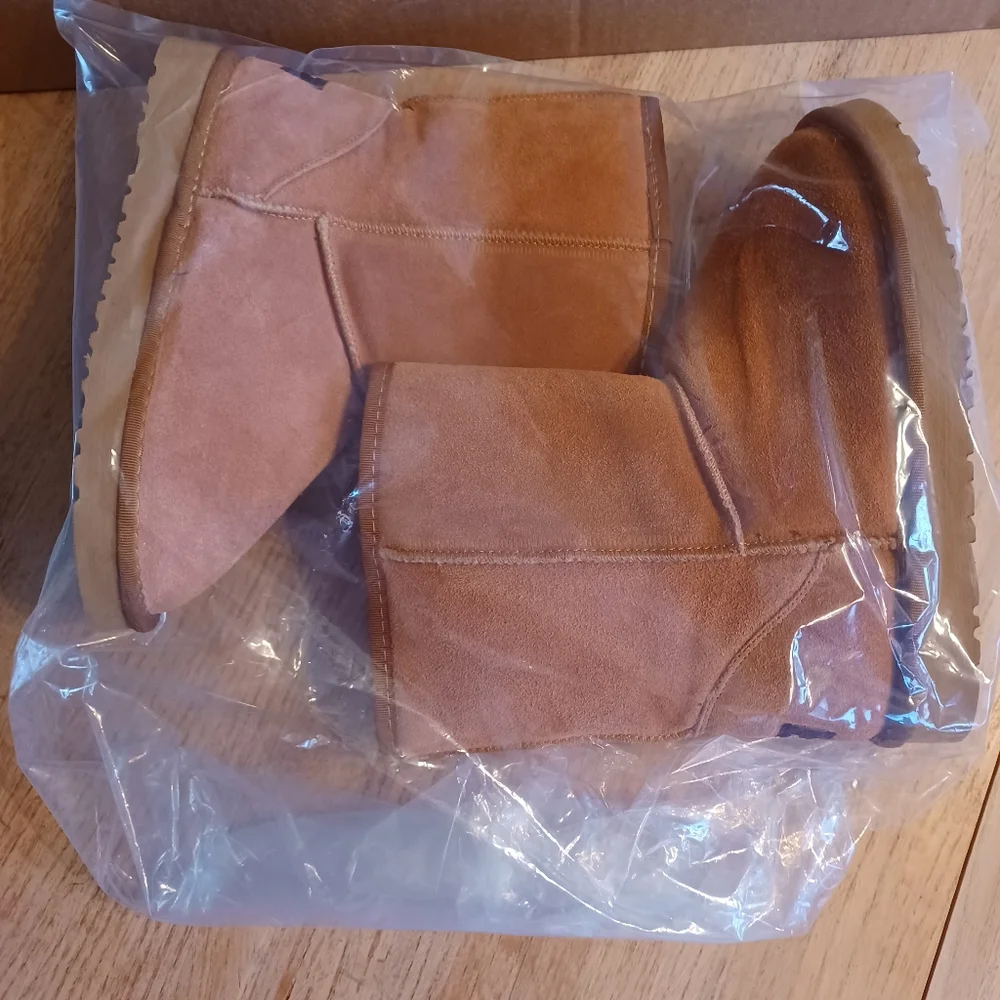 UGG AUSTRALIA CLASSIC SHORT II SUEDE BOOTS SIZE 7
